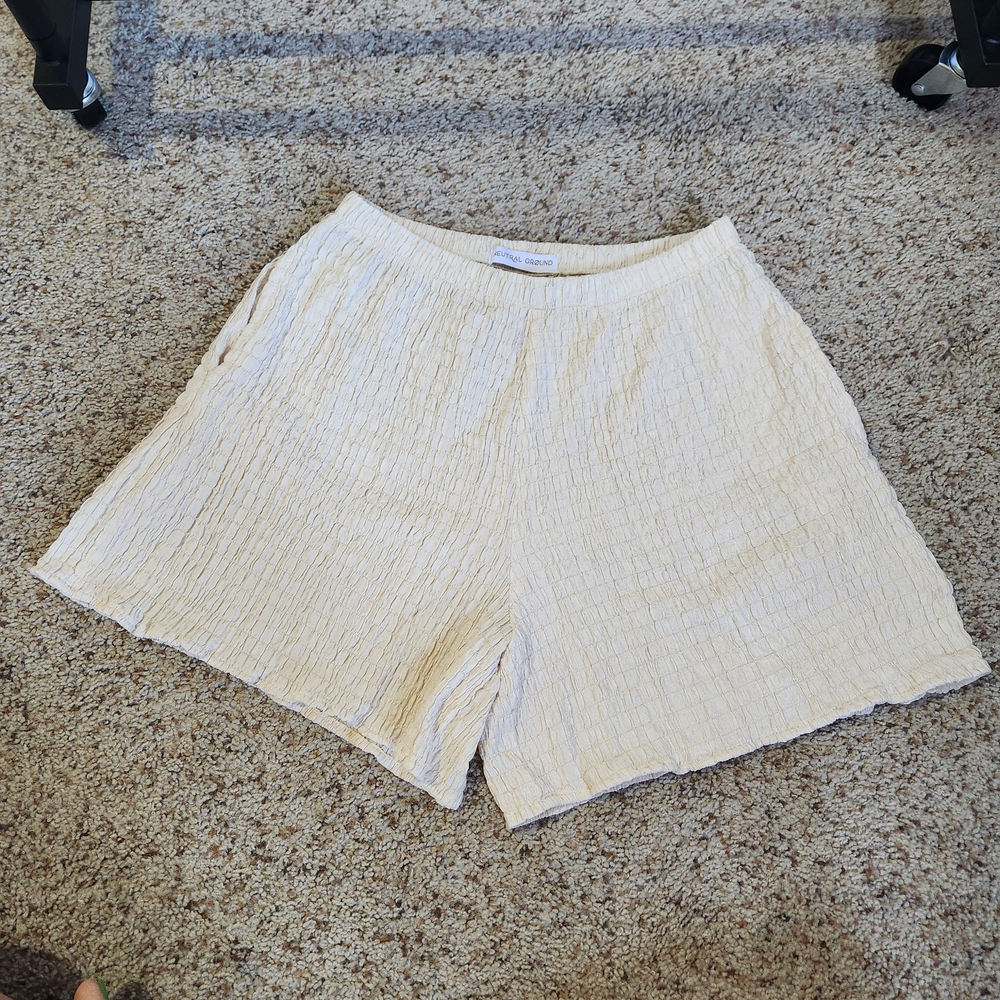 Women's Cream Shorts